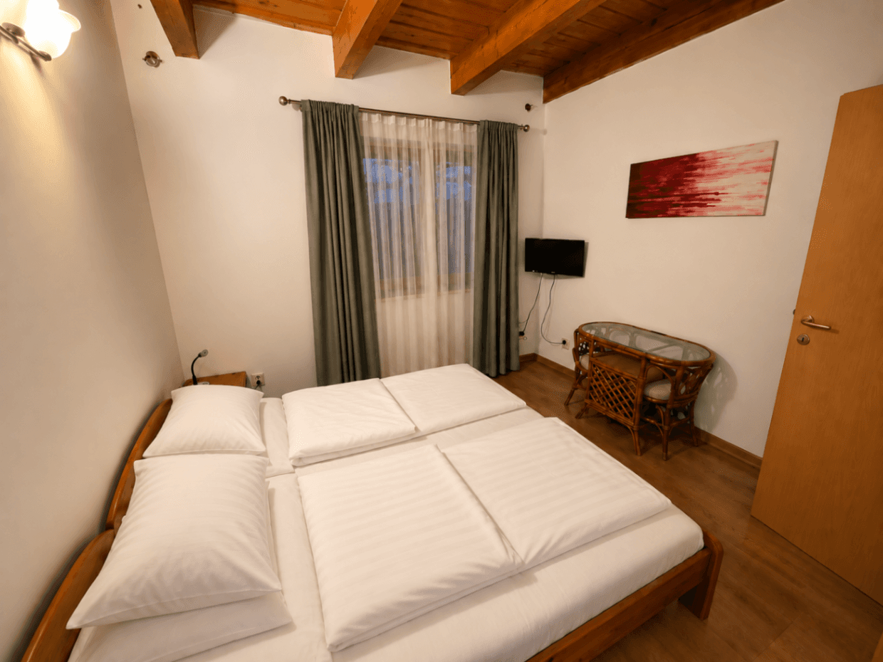 Haus in Győrszentiván, Ungarn – BixBuz Anzeige (111)